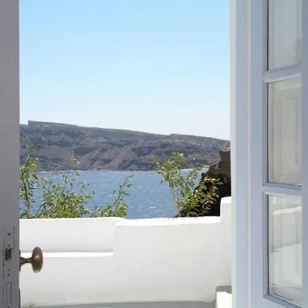 Marvellous Santorini | Ladros | 1 Bedroom | Min. Children Age: 12 Years | Private Furnished Balcony Overlooking The Sea | Spacious Shared Sun Terrace And Swimming Pool With Breathtaking Caldera View | Apartment *
