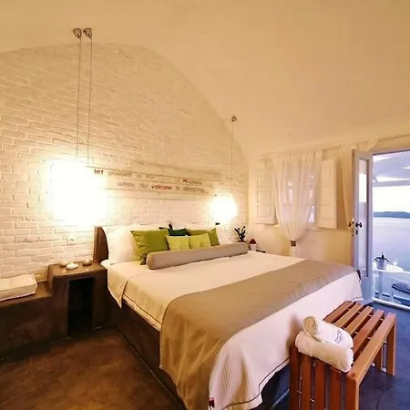 Marvellous Santorini | Ladros | 1 Bedroom | Min. Children Age: 12 Years | Private Furnished Balcony Overlooking The Sea | Spacious Shared Sun Terrace And Swimming Pool With Breathtaking Caldera View |