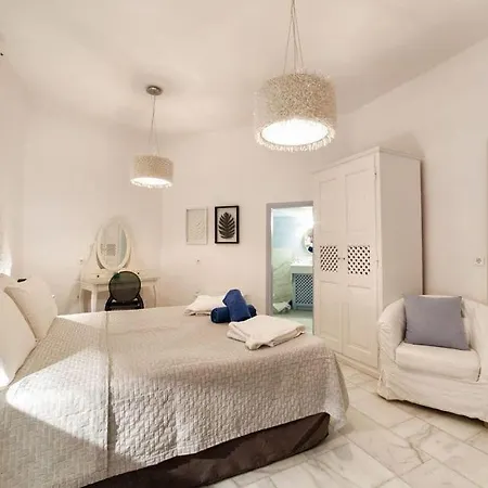 Marvellous Santorini | Ladros | 1 Bedroom | Min. Children Age: 12 Years | Private Furnished Balcony Overlooking The Sea | Spacious Shared Sun Terrace And Swimming Pool With Breathtaking Caldera View | * Oia (Santorini)