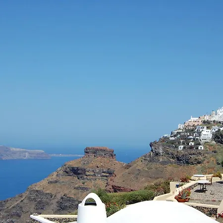 Marvellous Santorini | Ladros | 1 Bedroom | Min. Children Age: 12 Years | Private Furnished Balcony Overlooking The Sea | Spacious Shared Sun Terrace And Swimming Pool With Breathtaking Caldera View | Oia (Santorini)