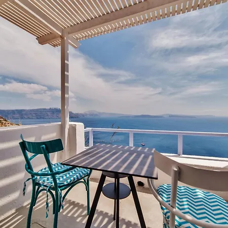 Marvellous Santorini | Ladros | 1 Bedroom | Min. Children Age: 12 Years | Private Furnished Balcony Overlooking The Sea | Spacious Shared Sun Terrace And Swimming Pool With Breathtaking Caldera View | * Oia (Santorini)
